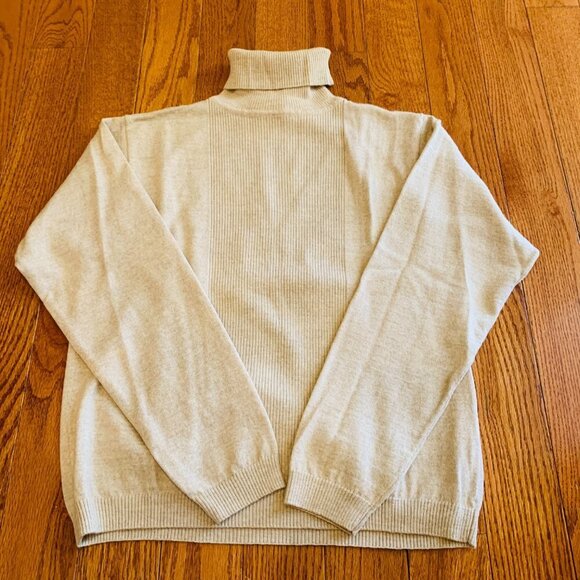 Pendleton 100% Merino Wool Cream Turtleneck Sweater Size Medium - Picture 9 of 15